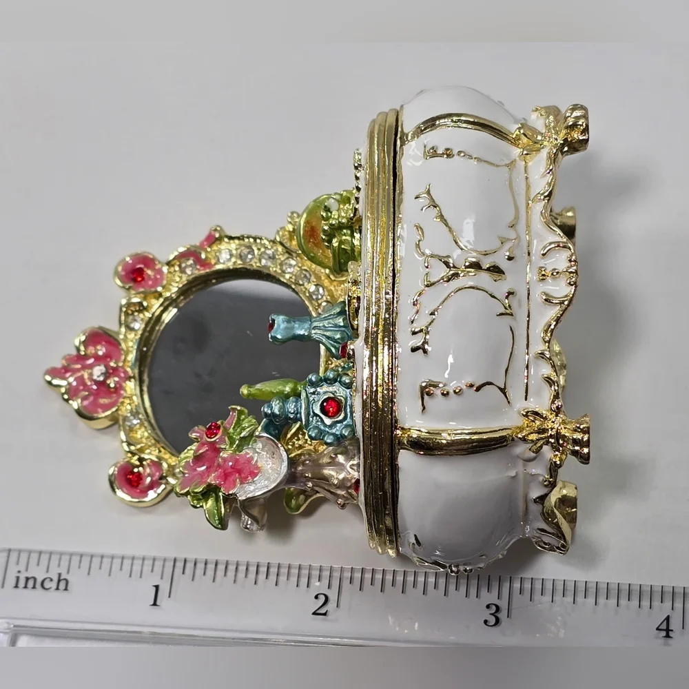 N/A vanity jewelry